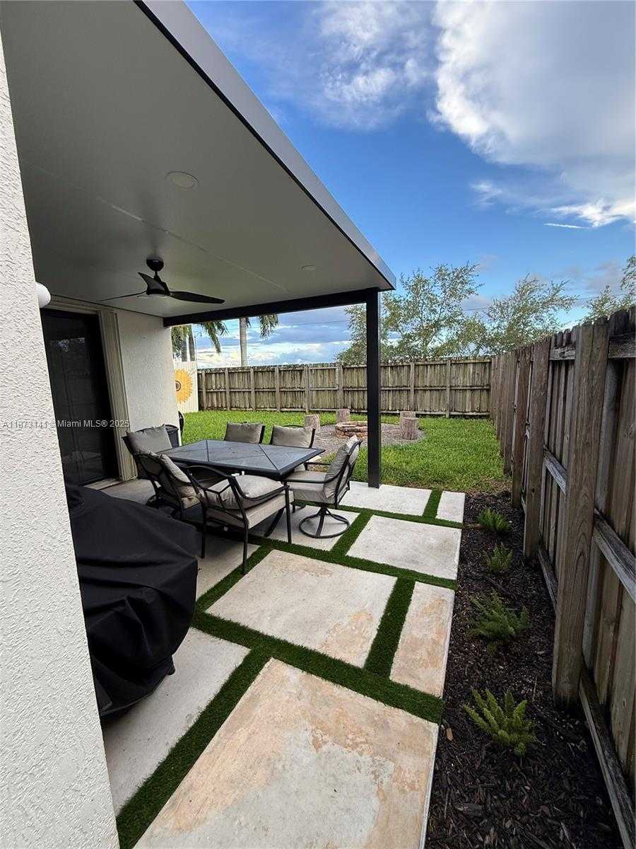 Small Image of 3372 SOUTH EAST 7TH CT, Homestead Number 26