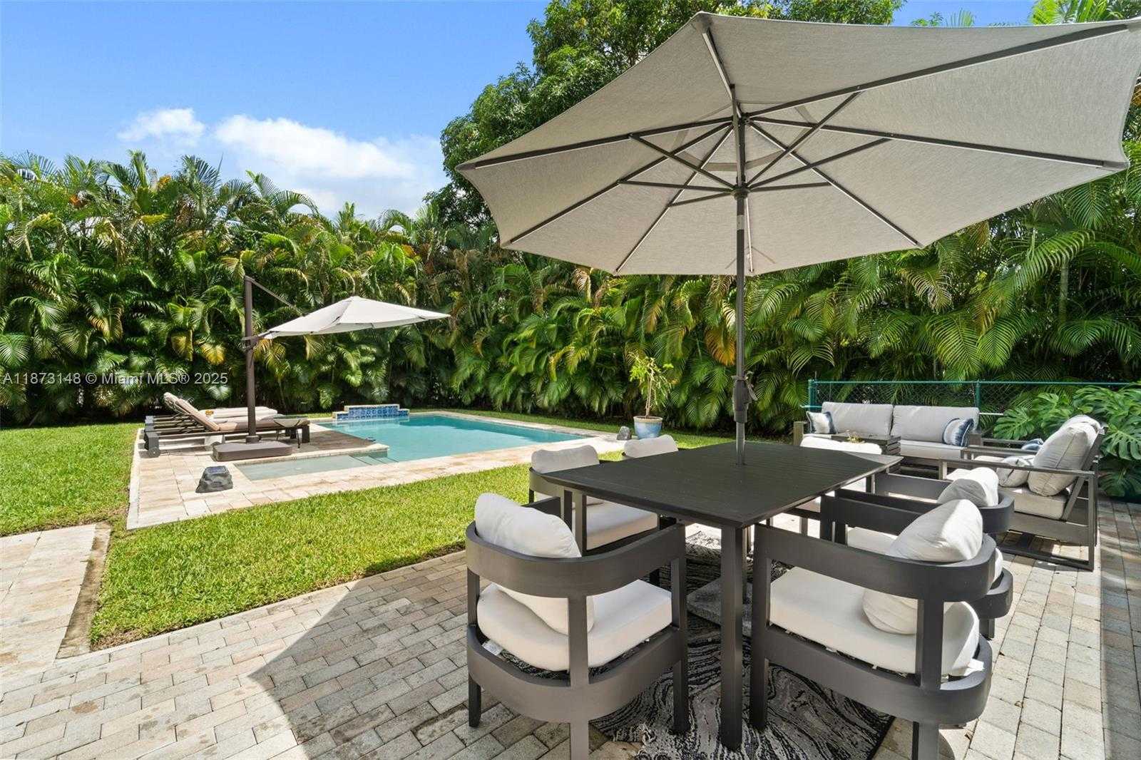 Small Image of 5 NORTH WEST 107TH ST, Miami Shores Number 3
