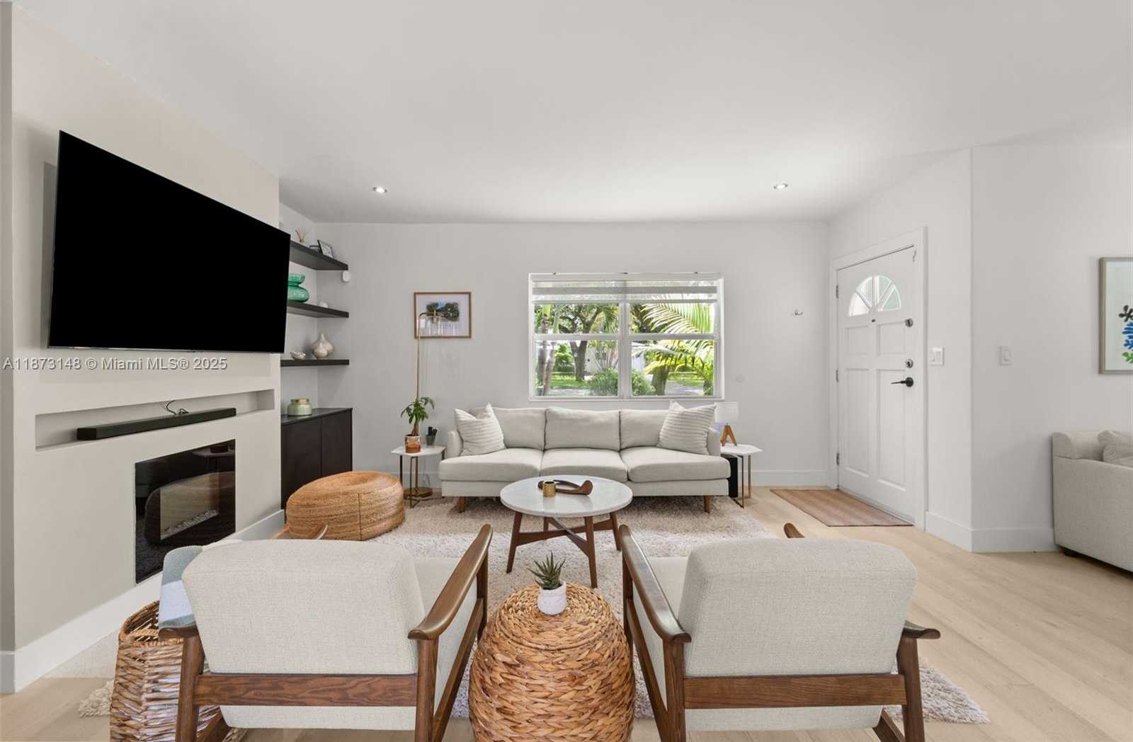 Small Image of 5 NORTH WEST 107TH ST, Miami Shores Number 6