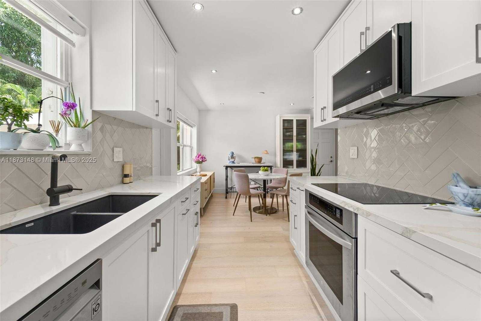 Small Image of 5 NORTH WEST 107TH ST, Miami Shores Number 8