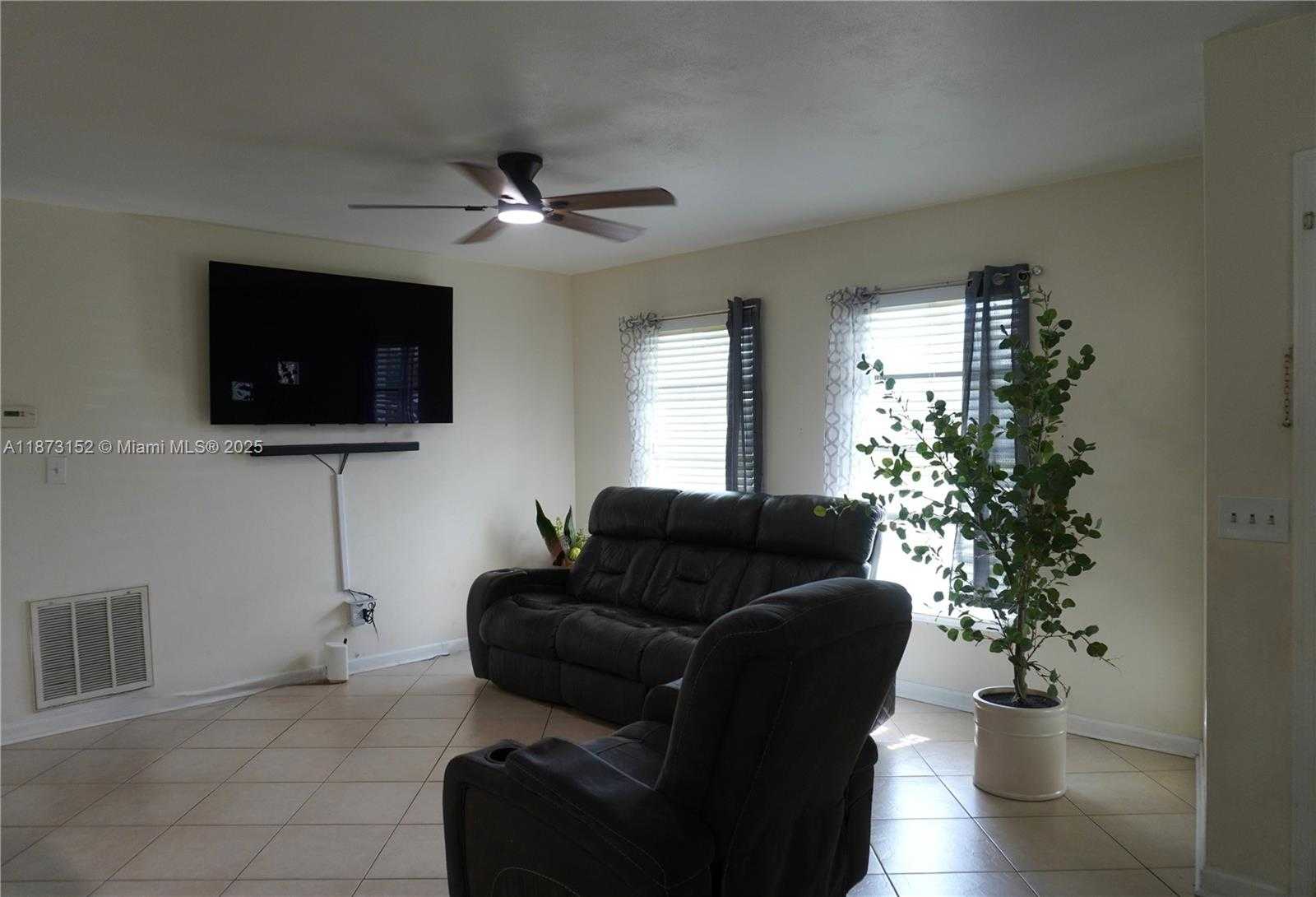 Small Image of 5211 TOWER DRIVE, Cape Coral Number 2