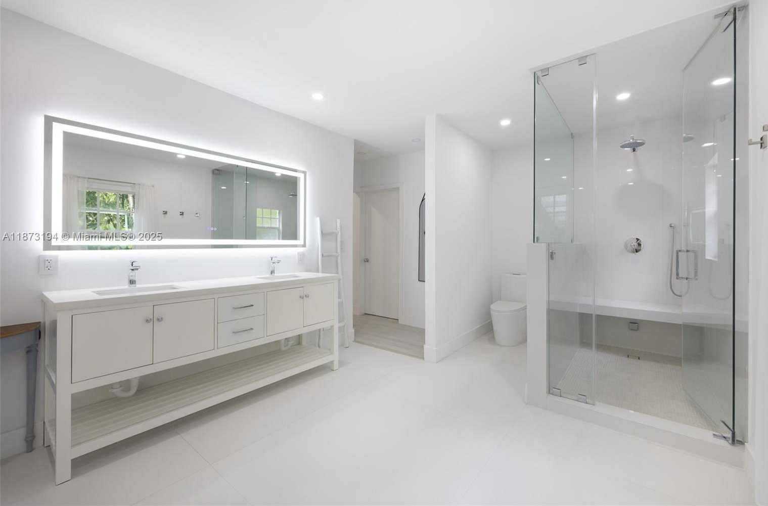Small Image of 3951 PARK DR, Coconut Grove Number 12
