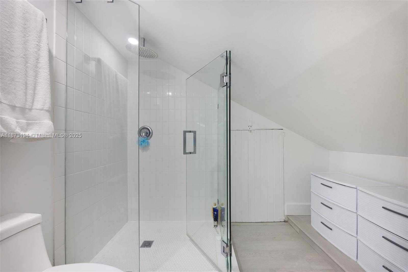Small Image of 3951 PARK DR, Coconut Grove Number 19