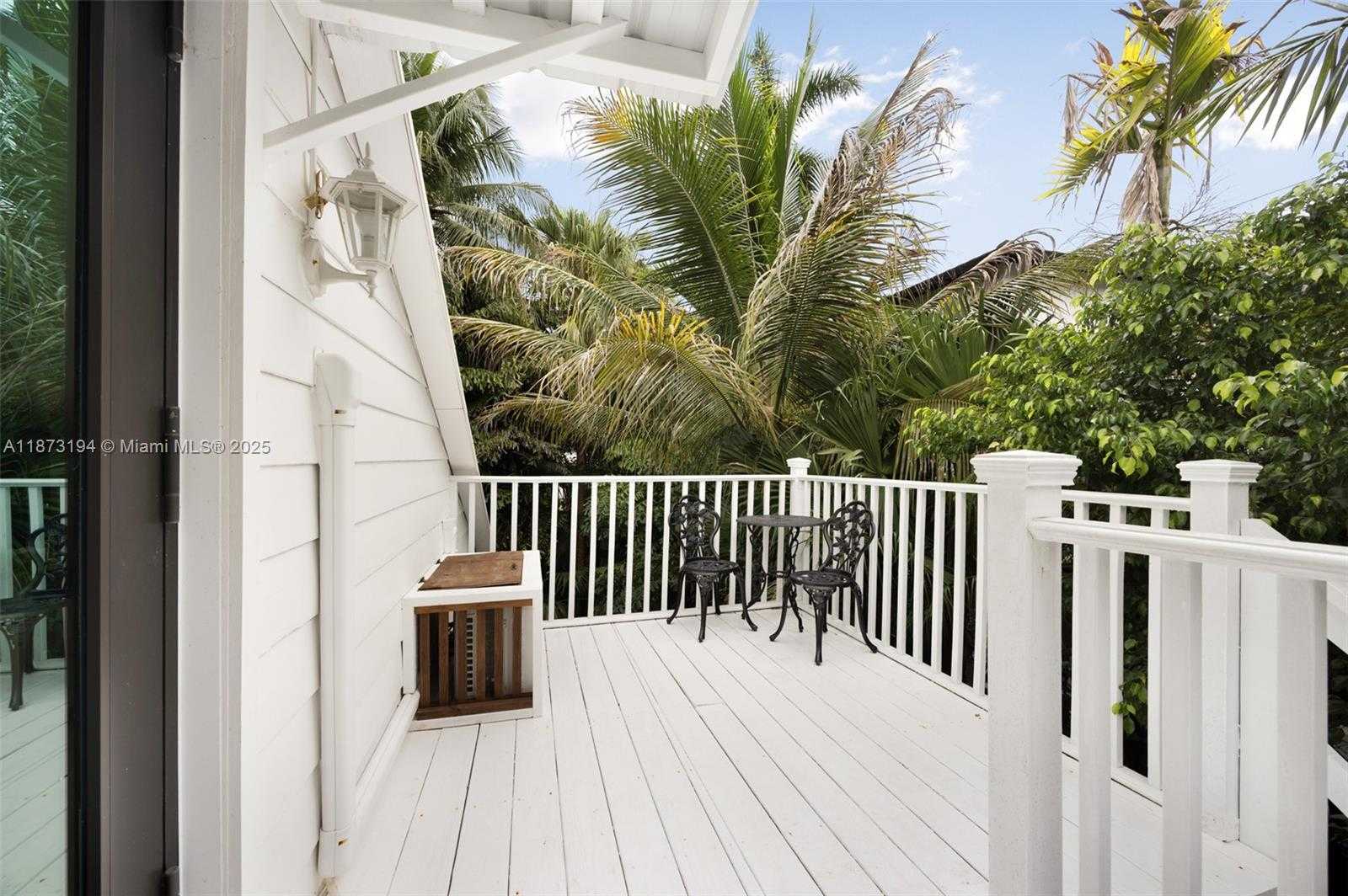 Small Image of 3951 PARK DR, Coconut Grove Number 20