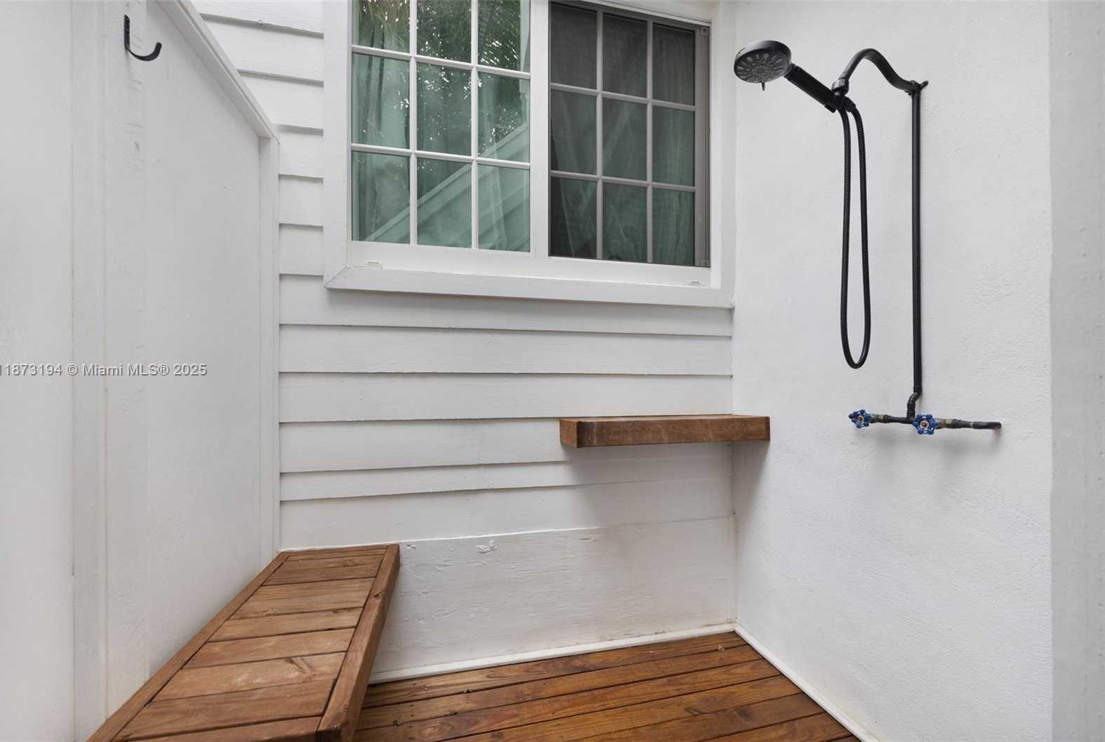 Small Image of 3951 PARK DR, Coconut Grove Number 21