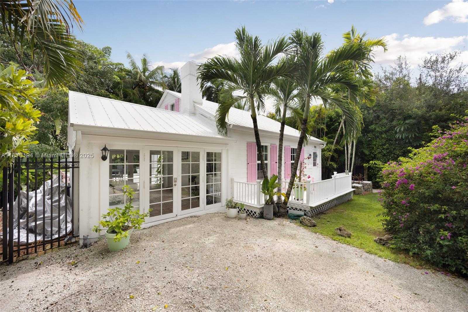 Small Image of 3951 PARK DR, Coconut Grove Number 26