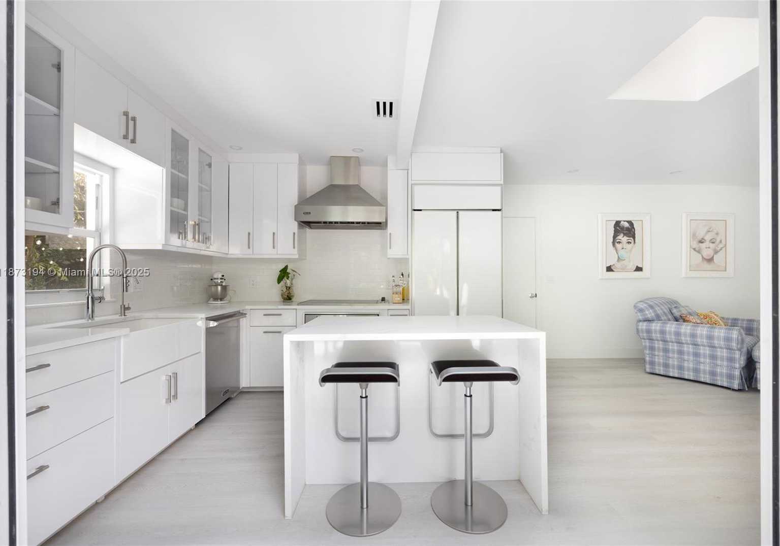 Small Image of 3951 PARK DR, Coconut Grove Number 5