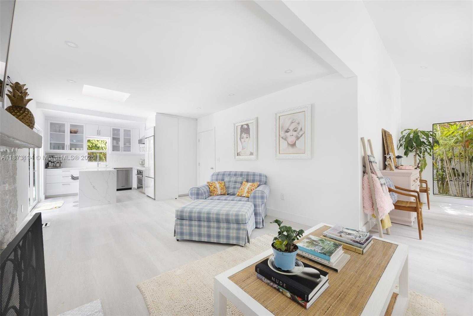 Small Image of 3951 PARK DR, Coconut Grove Number 9