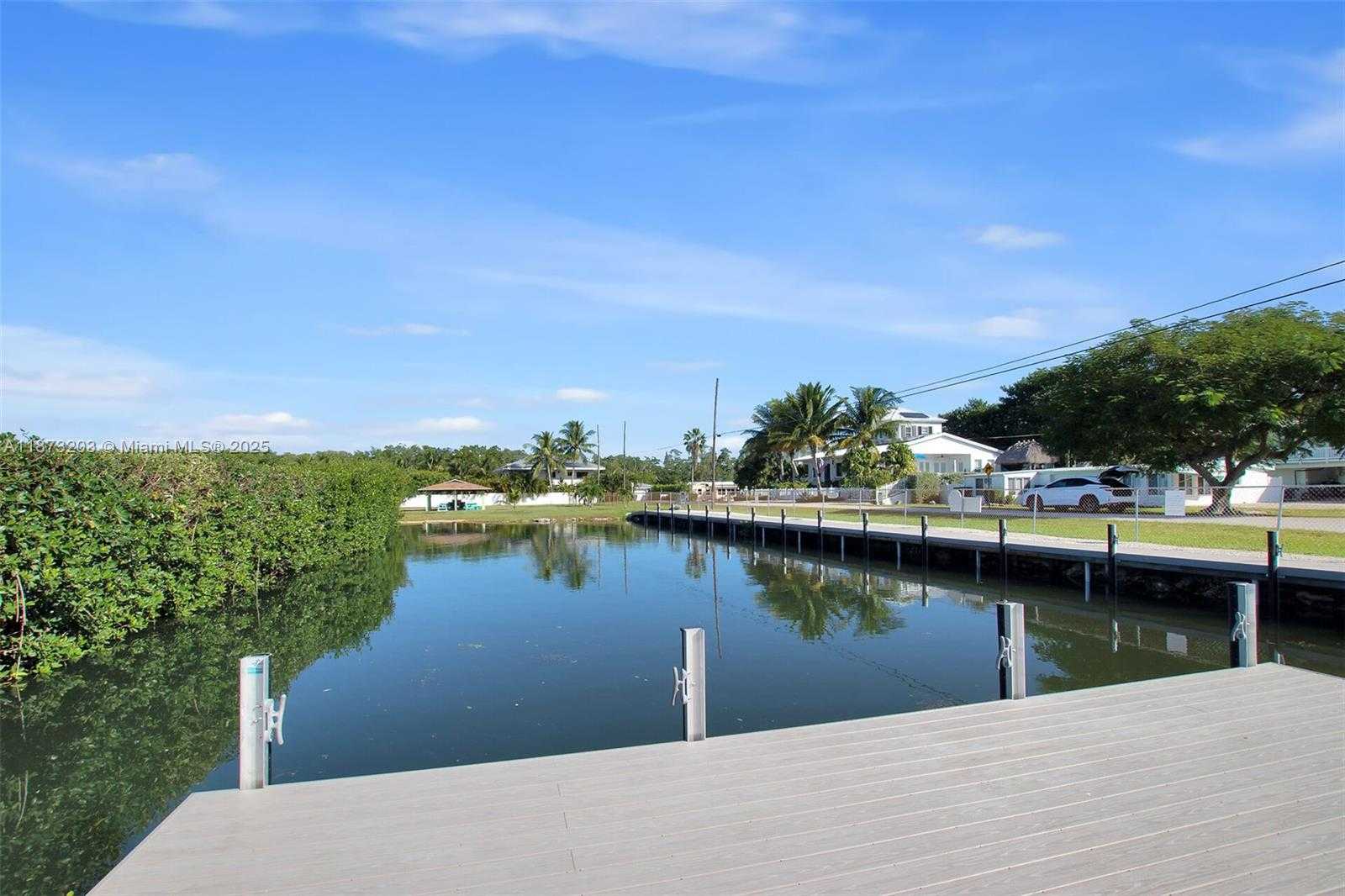 Small Image of Key Largo Number 33