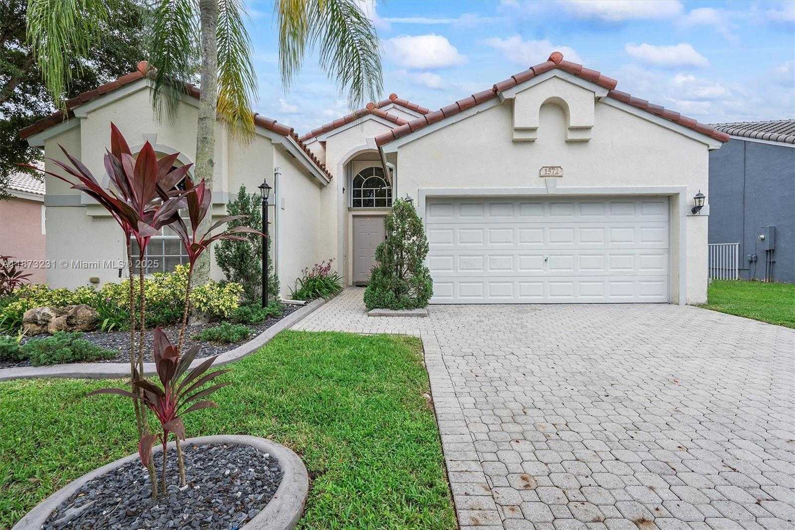 Small Image of 1572 NORTH WEST 135TH AVE, Pembroke Pines Number 2