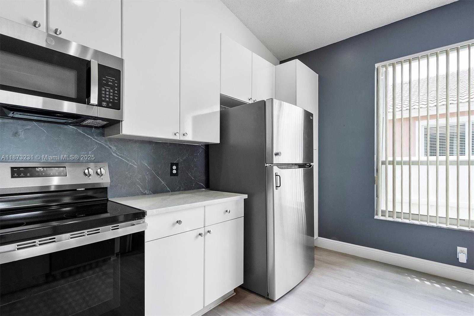 Small Image of 1572 NORTH WEST 135TH AVE, Pembroke Pines Number 20