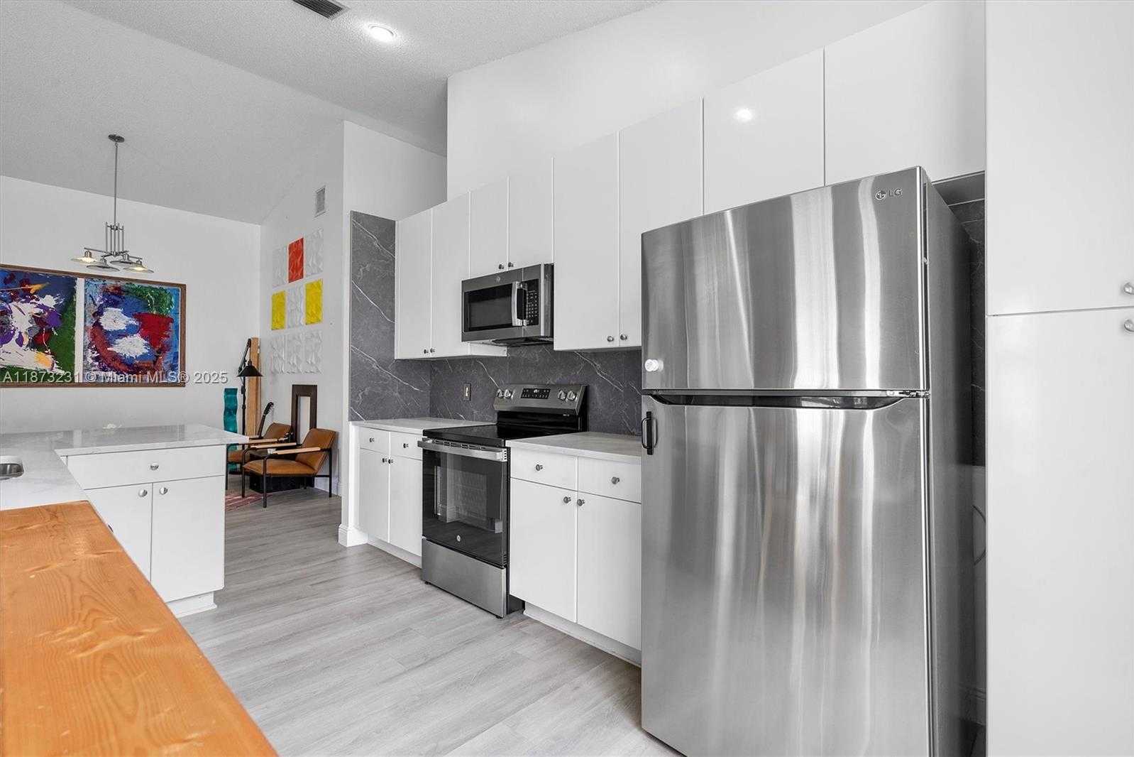 Small Image of 1572 NORTH WEST 135TH AVE, Pembroke Pines Number 21
