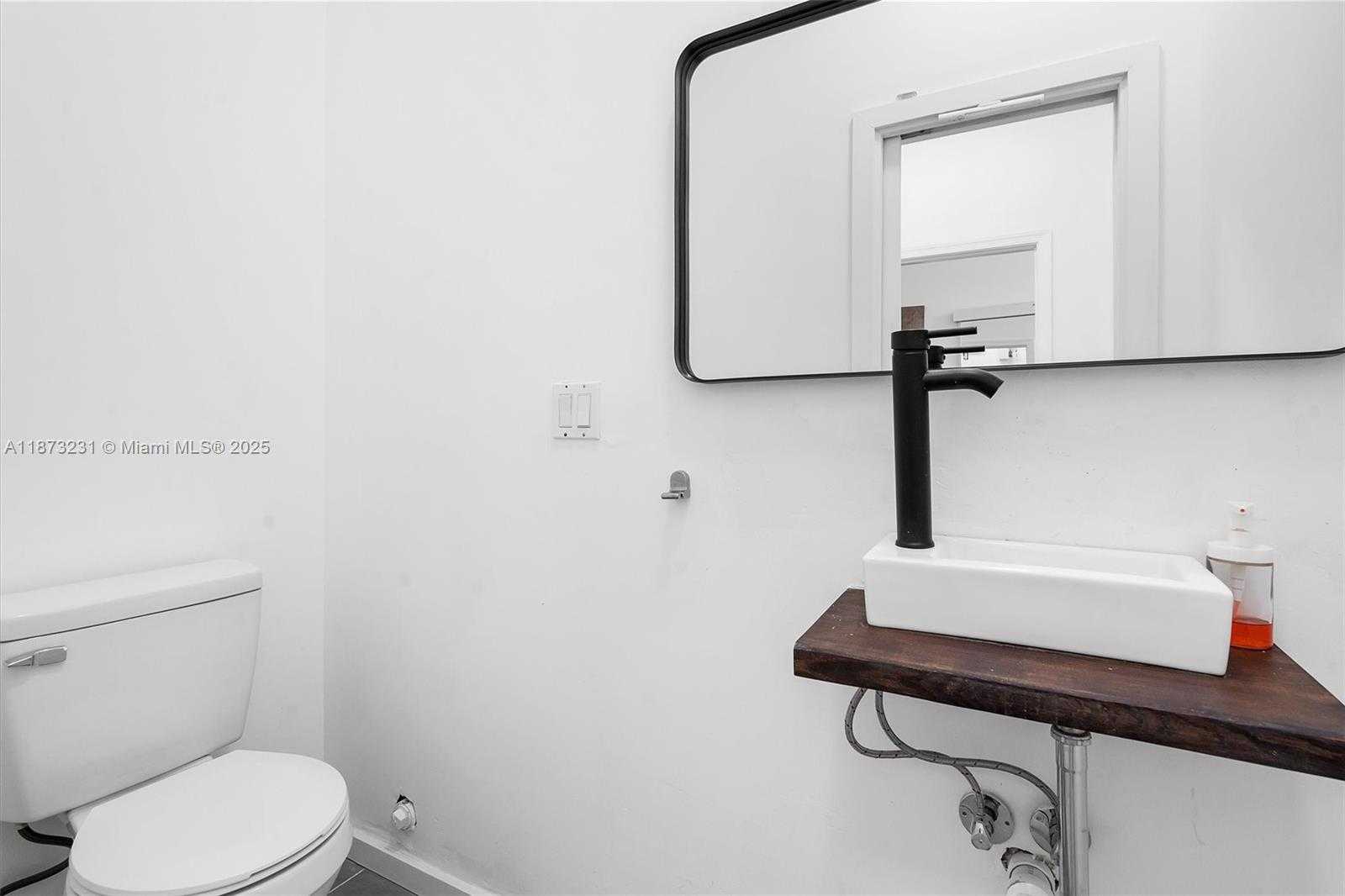 Small Image of 1572 NORTH WEST 135TH AVE, Pembroke Pines Number 30