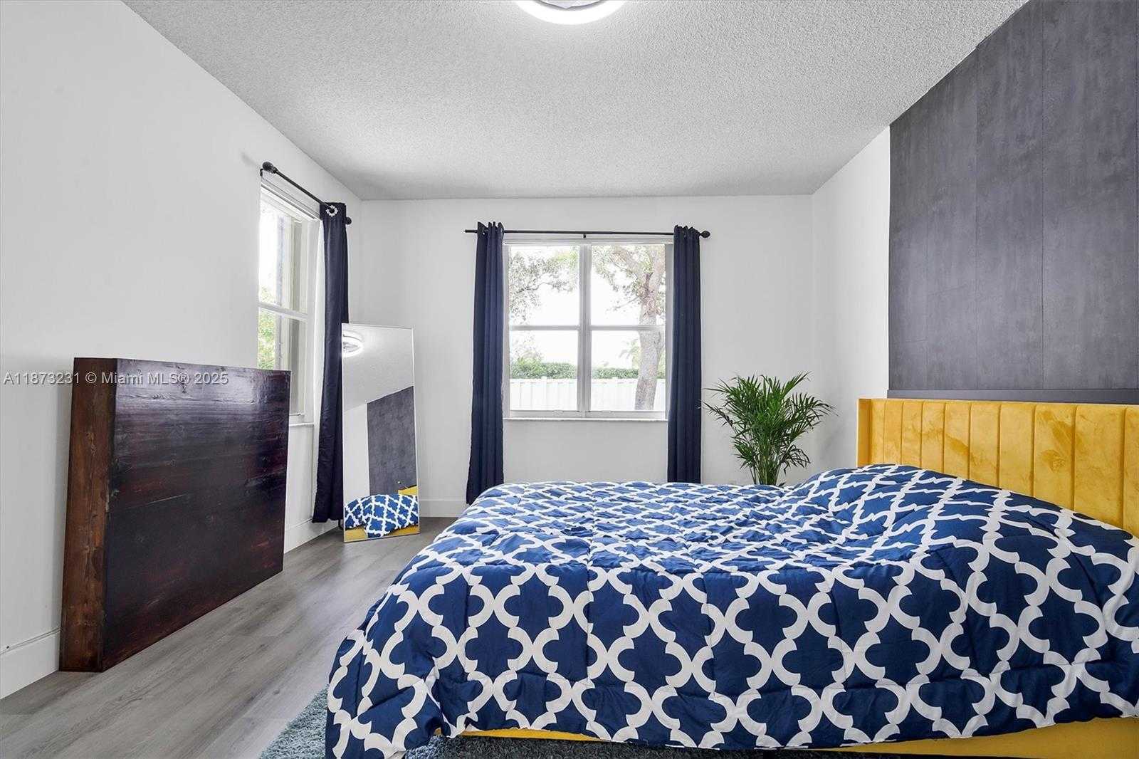 Small Image of 1572 NORTH WEST 135TH AVE, Pembroke Pines Number 33