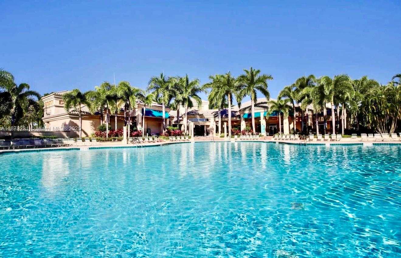 Small Image of 1572 NORTH WEST 135TH AVE, Pembroke Pines Number 44