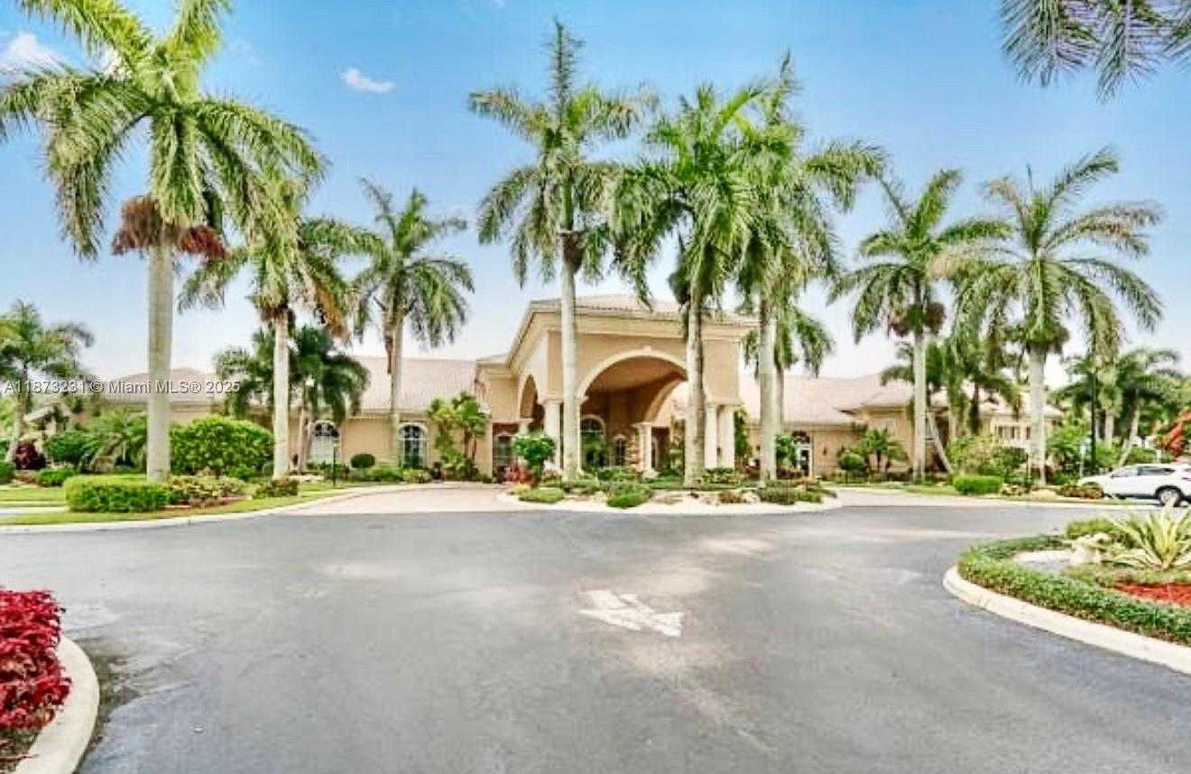 Small Image of 1572 NORTH WEST 135TH AVE, Pembroke Pines Number 45