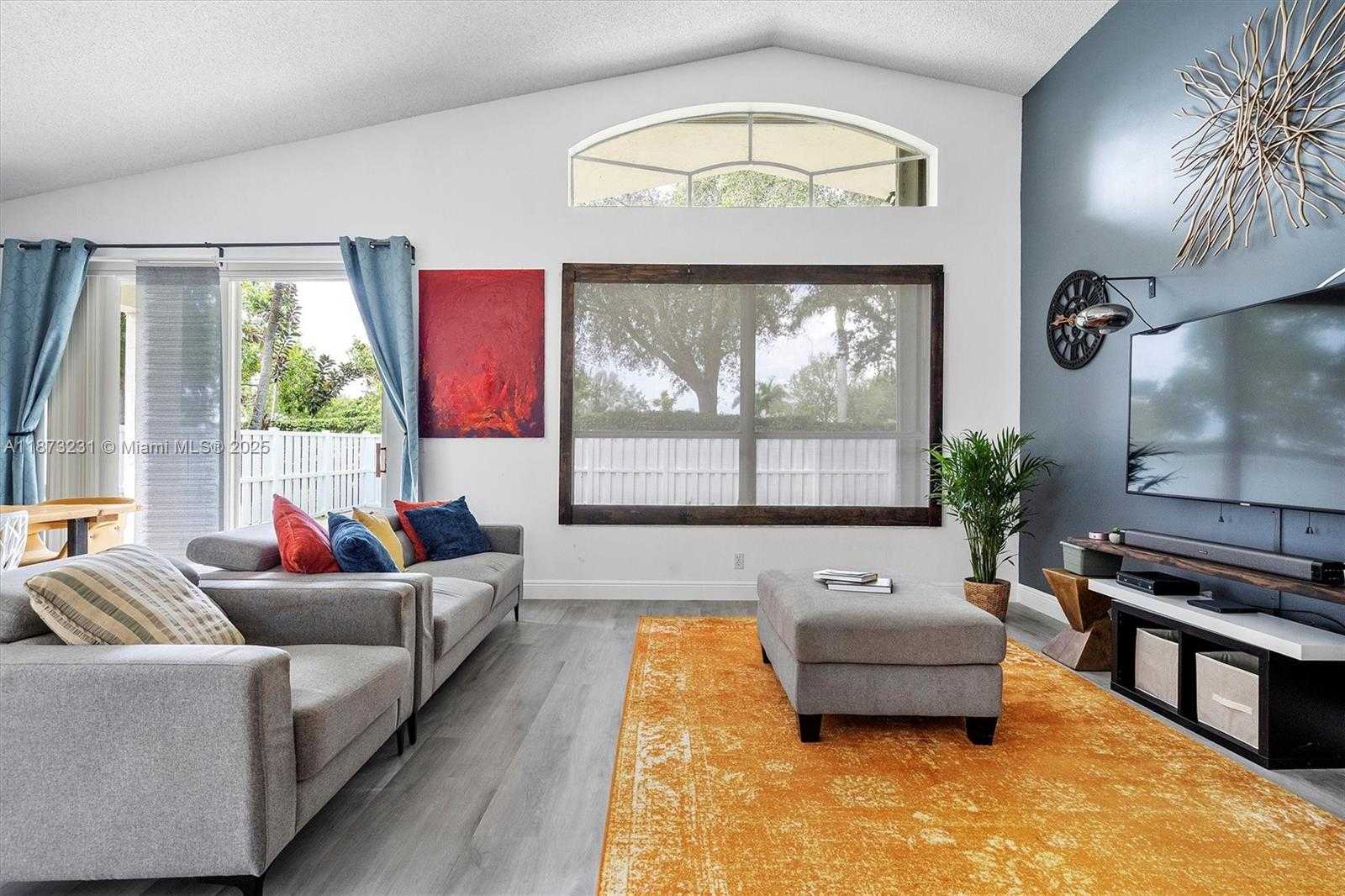 Small Image of 1572 NORTH WEST 135TH AVE, Pembroke Pines Number 7