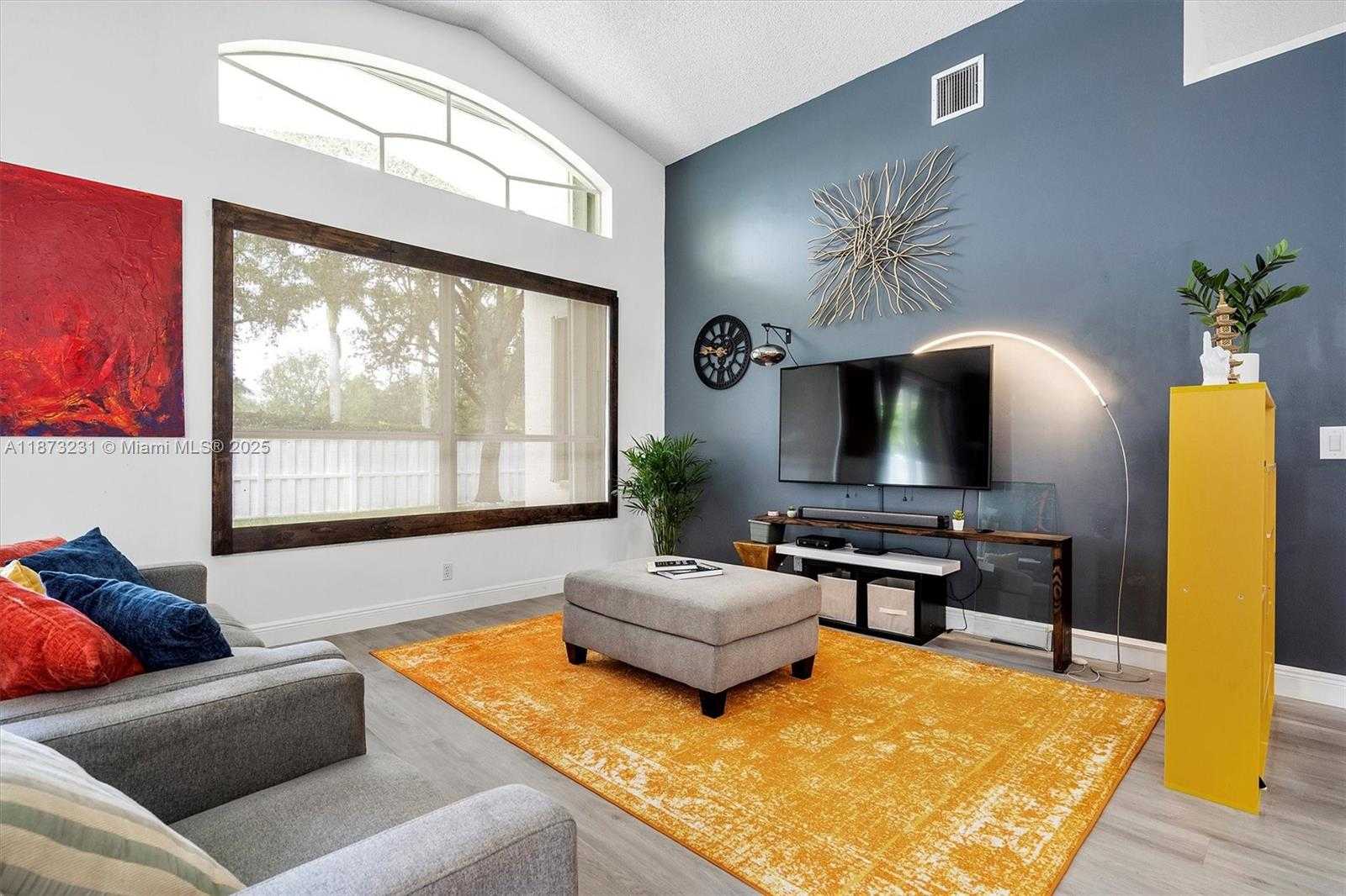 Small Image of 1572 NORTH WEST 135TH AVE, Pembroke Pines Number 8