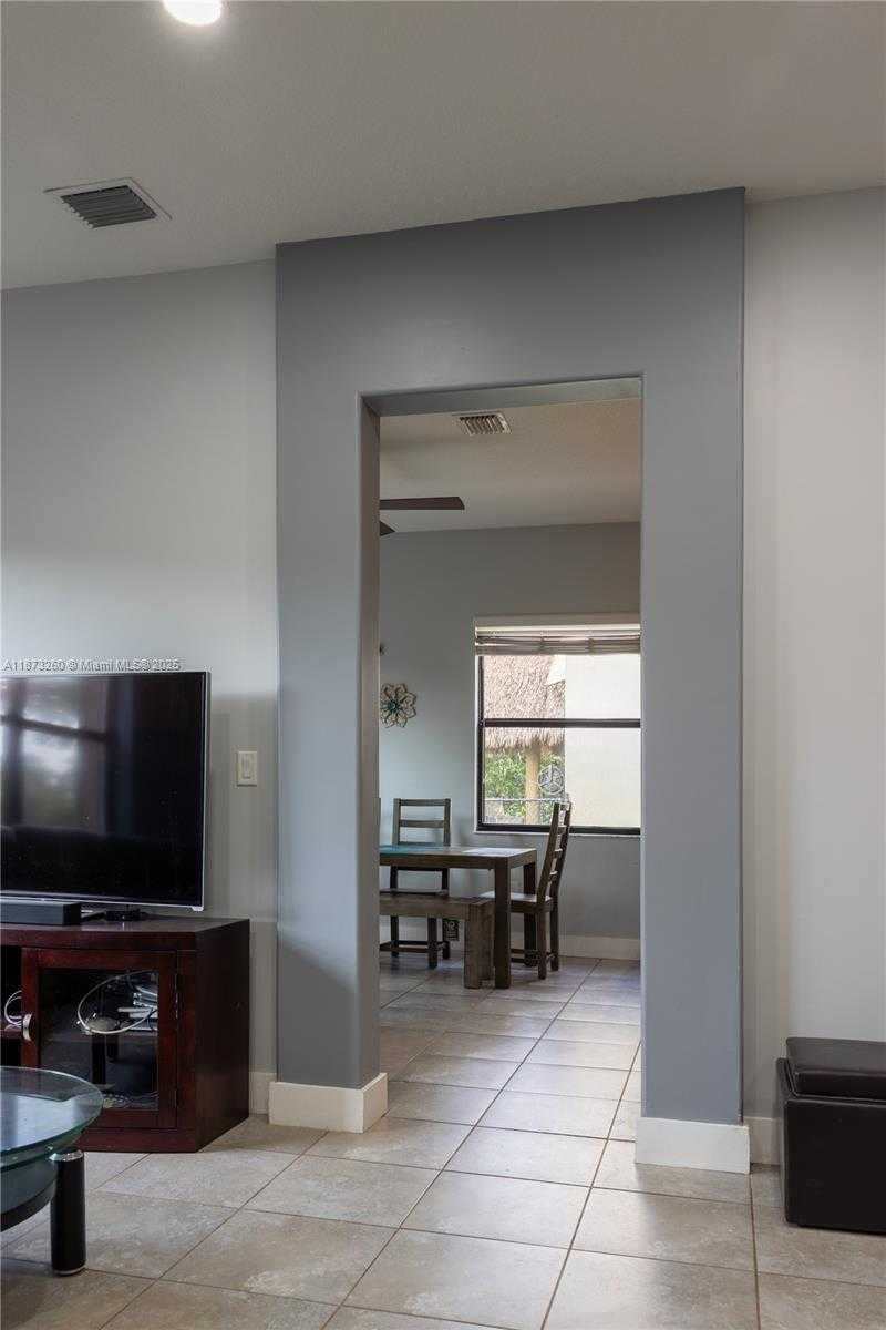 Small Image of 9176 SOUTH WEST 36TH MNR, Miramar Number 5