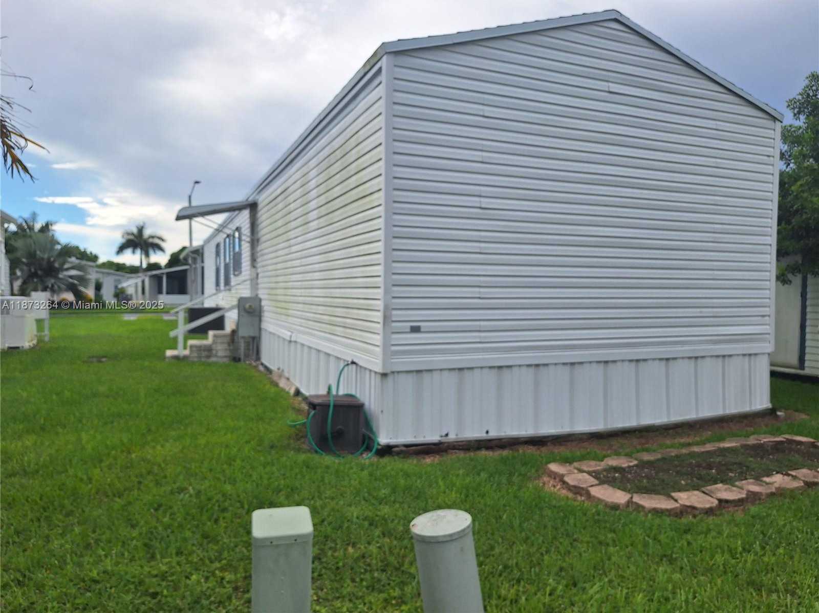 Small Image of 35303 SOUTH WEST 180TH AVE LOT 412, Homestead Number 24