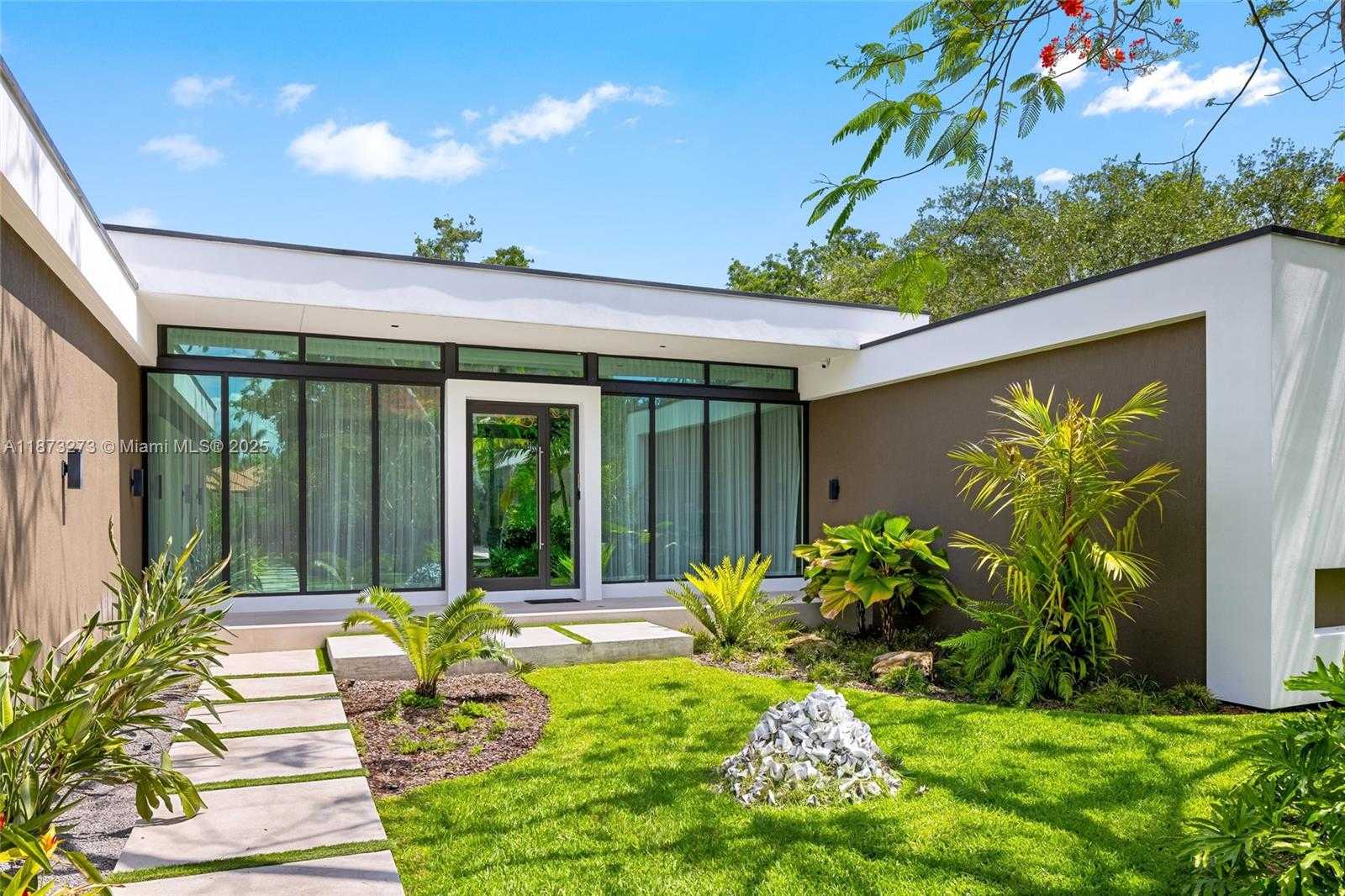 Small Image of 12100 SOUTH WEST 79TH AVE, Pinecrest Number 13