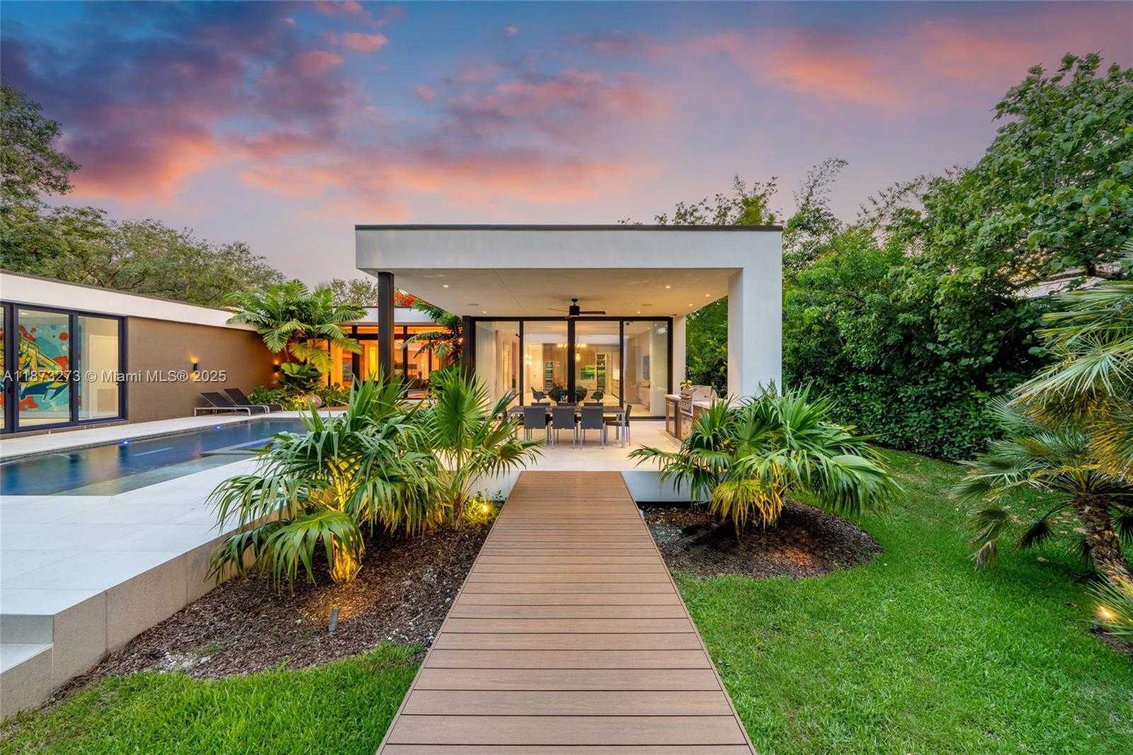 Small Image of 12100 SOUTH WEST 79TH AVE, Pinecrest Number 3