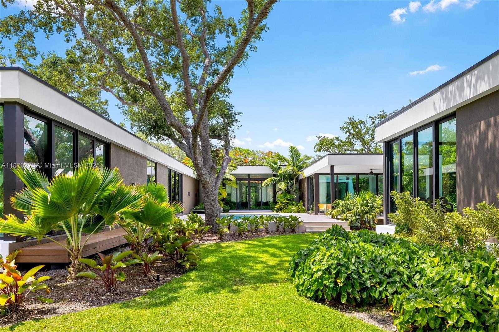 Small Image of 12100 SOUTH WEST 79TH AVE, Pinecrest Number 78