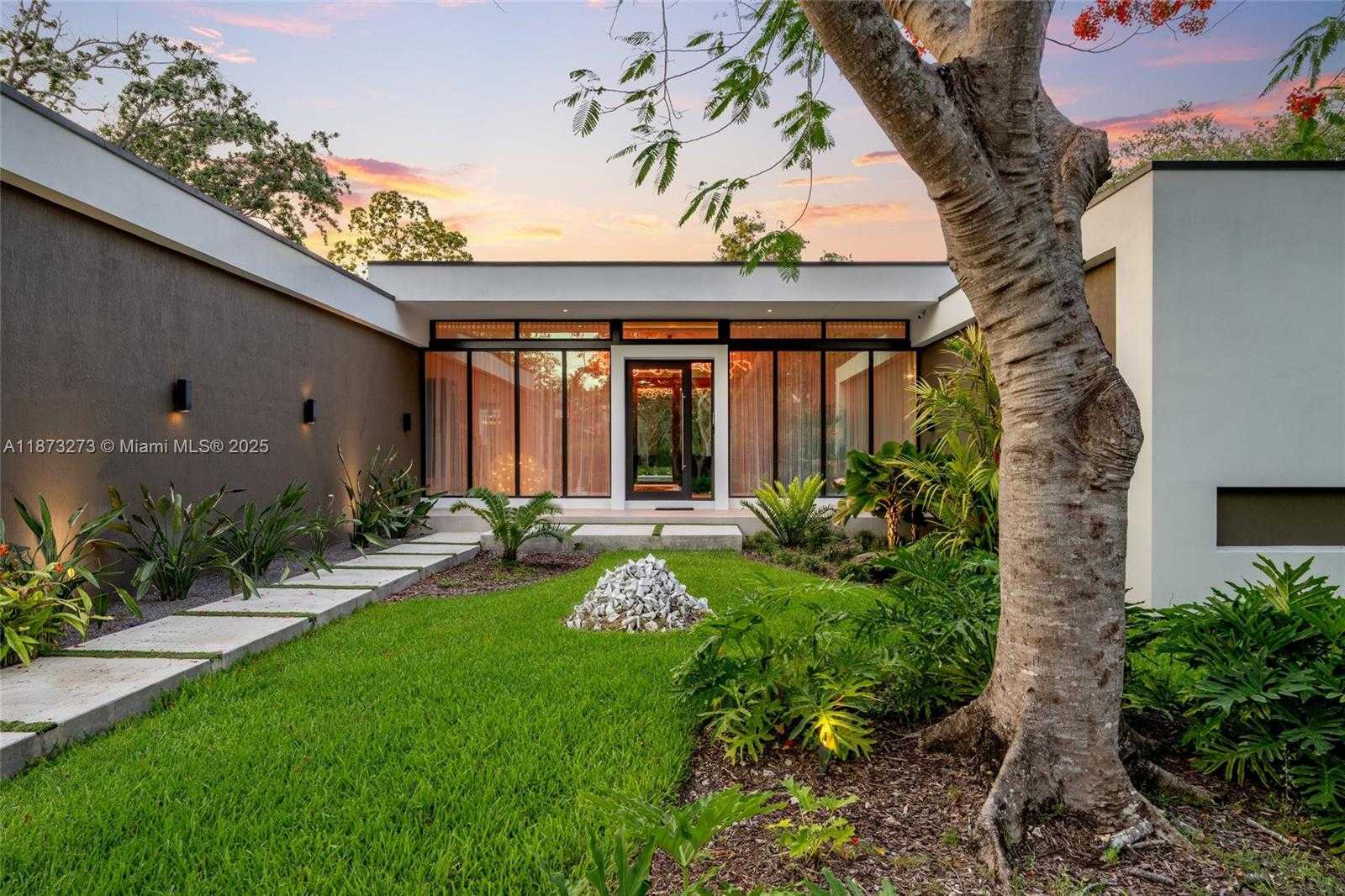 Small Image of 12100 SOUTH WEST 79TH AVE, Pinecrest Number 8