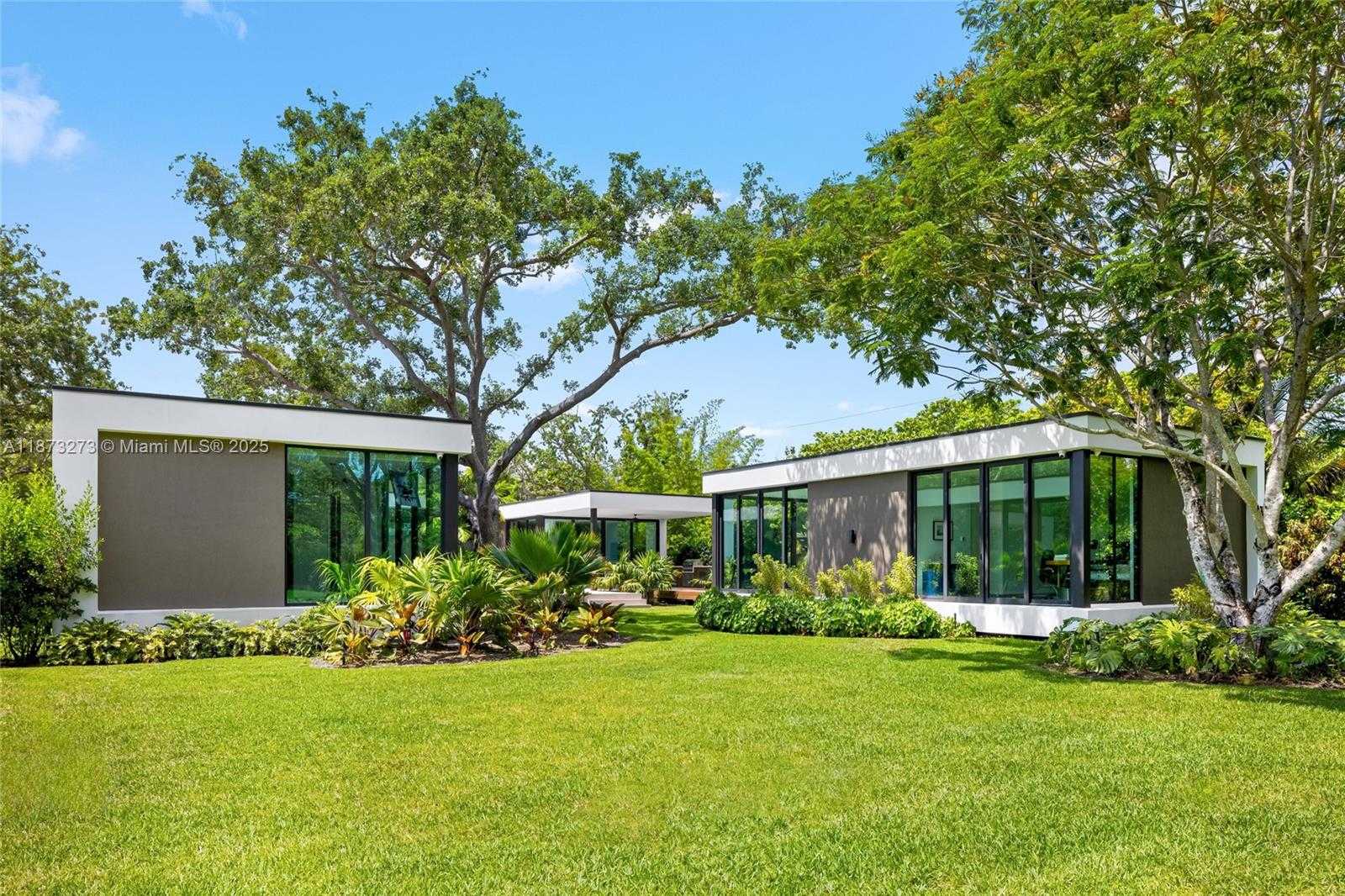 Small Image of 12100 SOUTH WEST 79TH AVE, Pinecrest Number 82