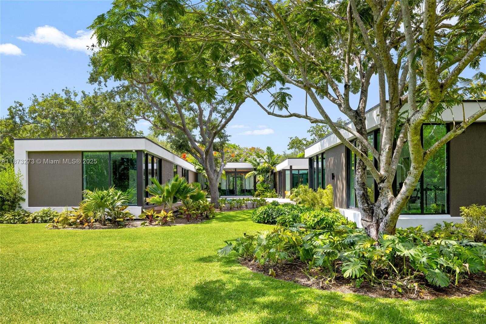 Small Image of 12100 SOUTH WEST 79TH AVE, Pinecrest Number 84