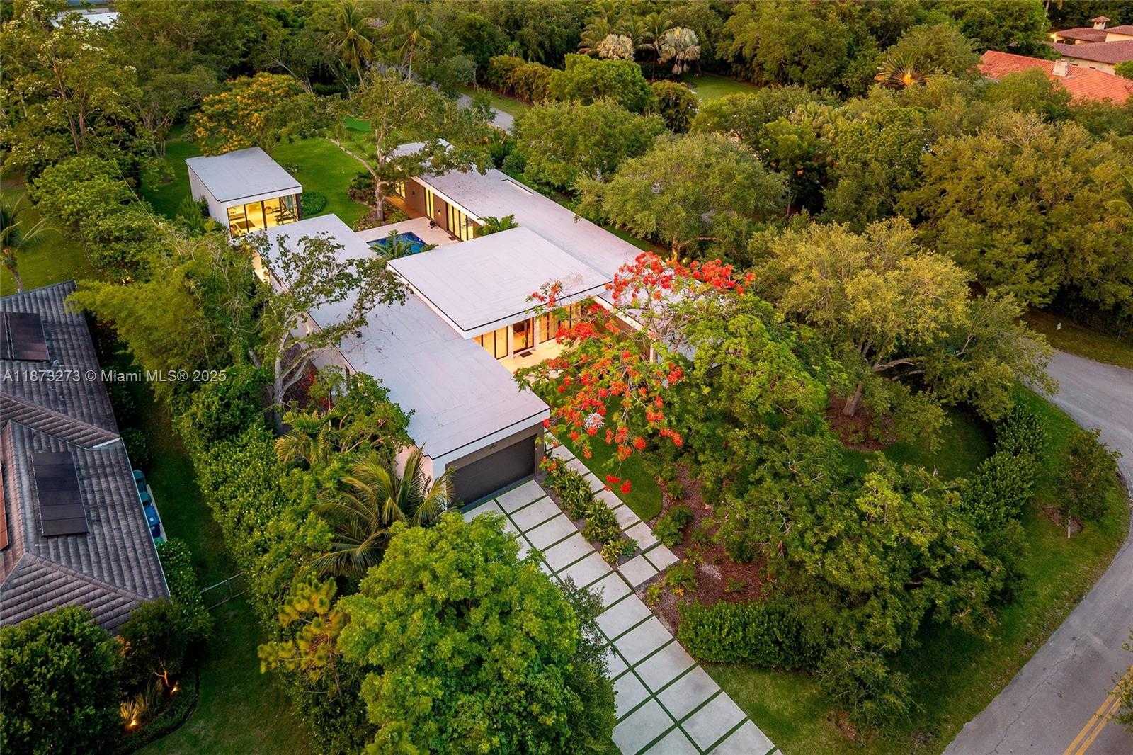 Small Image of 12100 SOUTH WEST 79TH AVE, Pinecrest Number 90