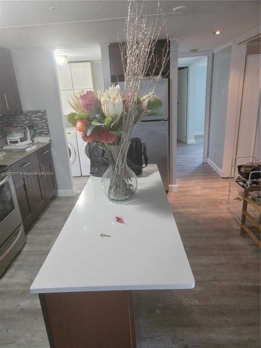 Small Image of 21610 NORTH WEST 7TH CT, Pembroke Pines Number 20