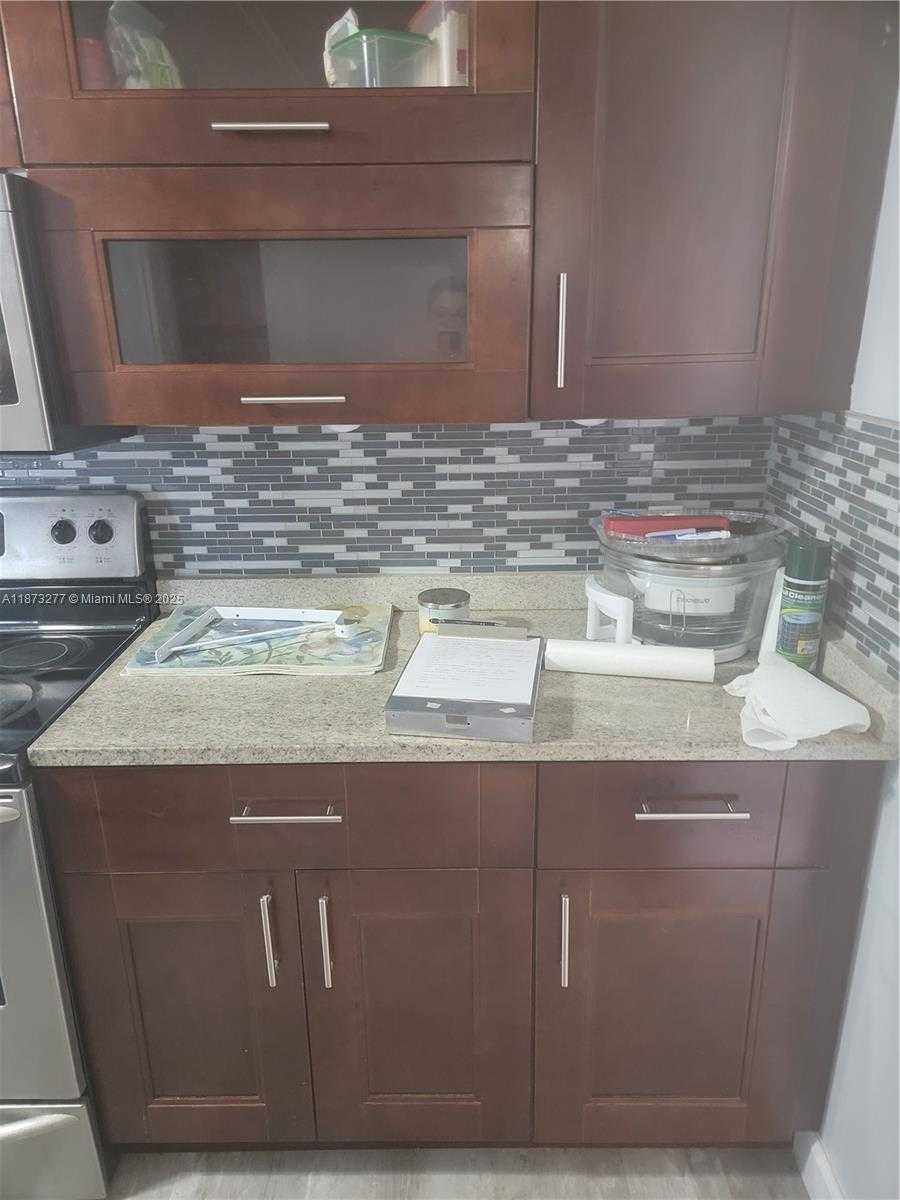 Small Image of 21610 NORTH WEST 7TH CT, Pembroke Pines Number 22