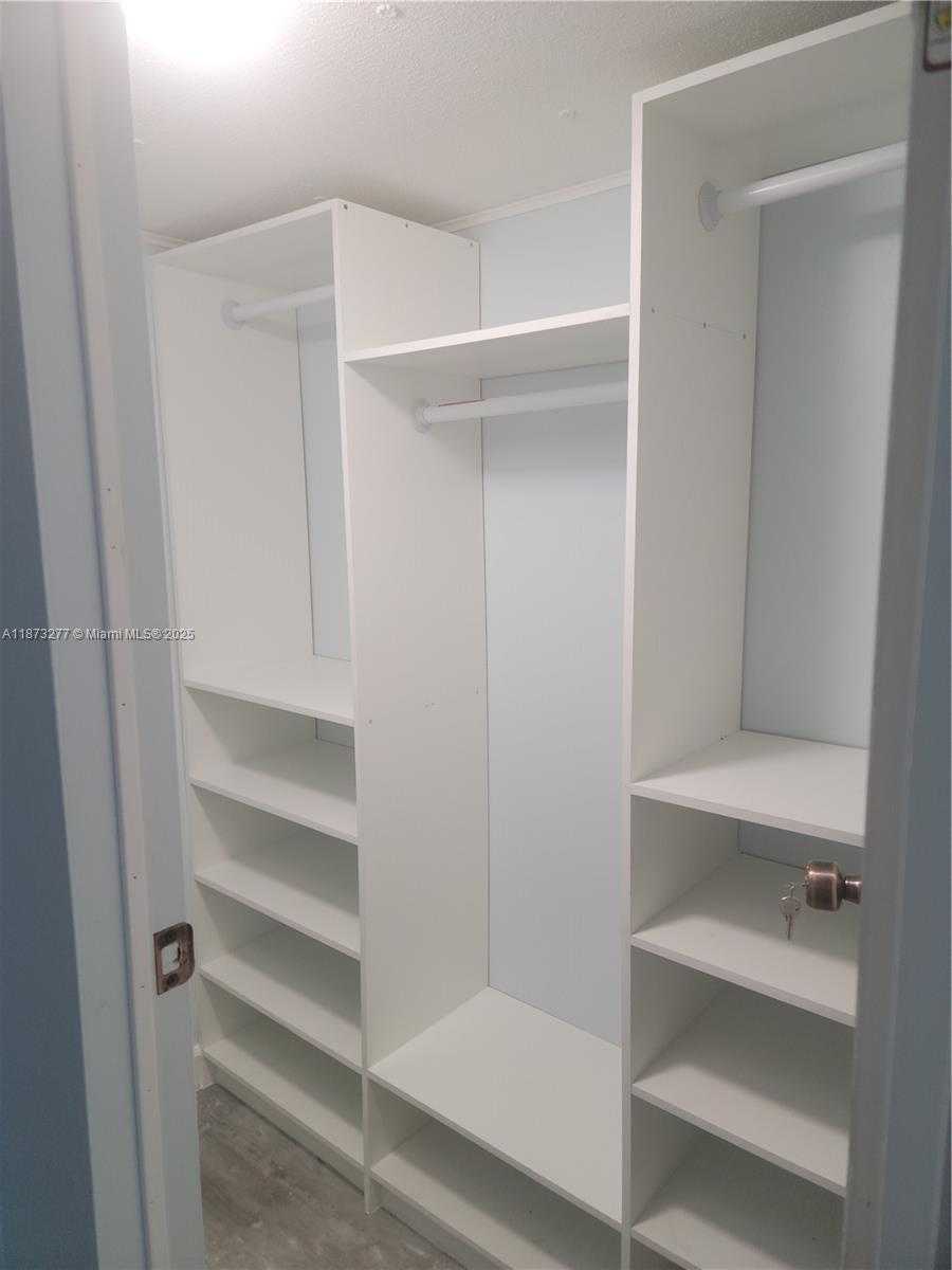 Small Image of 21610 NORTH WEST 7TH CT, Pembroke Pines Number 24