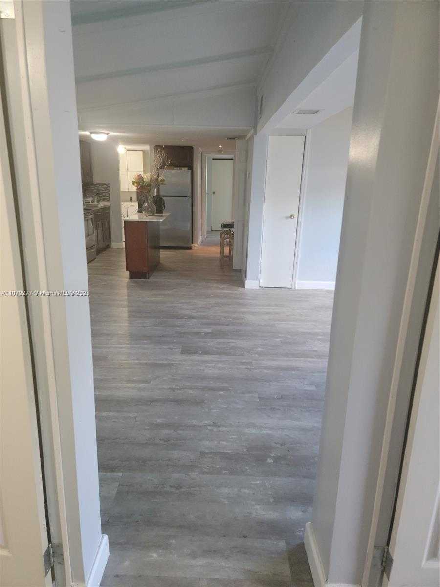 Small Image of 21610 NORTH WEST 7TH CT, Pembroke Pines Number 29