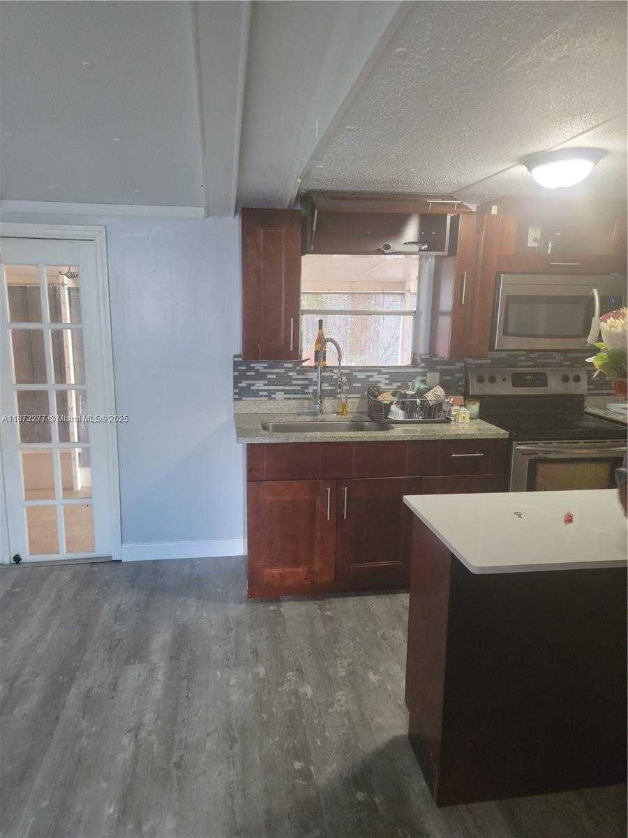 Small Image of 21610 NORTH WEST 7TH CT, Pembroke Pines Number 36