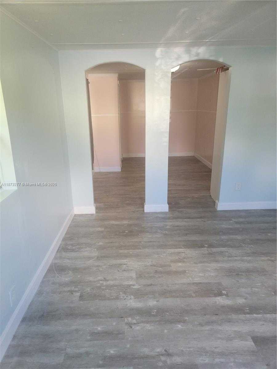 Small Image of 21610 NORTH WEST 7TH CT, Pembroke Pines Number 43