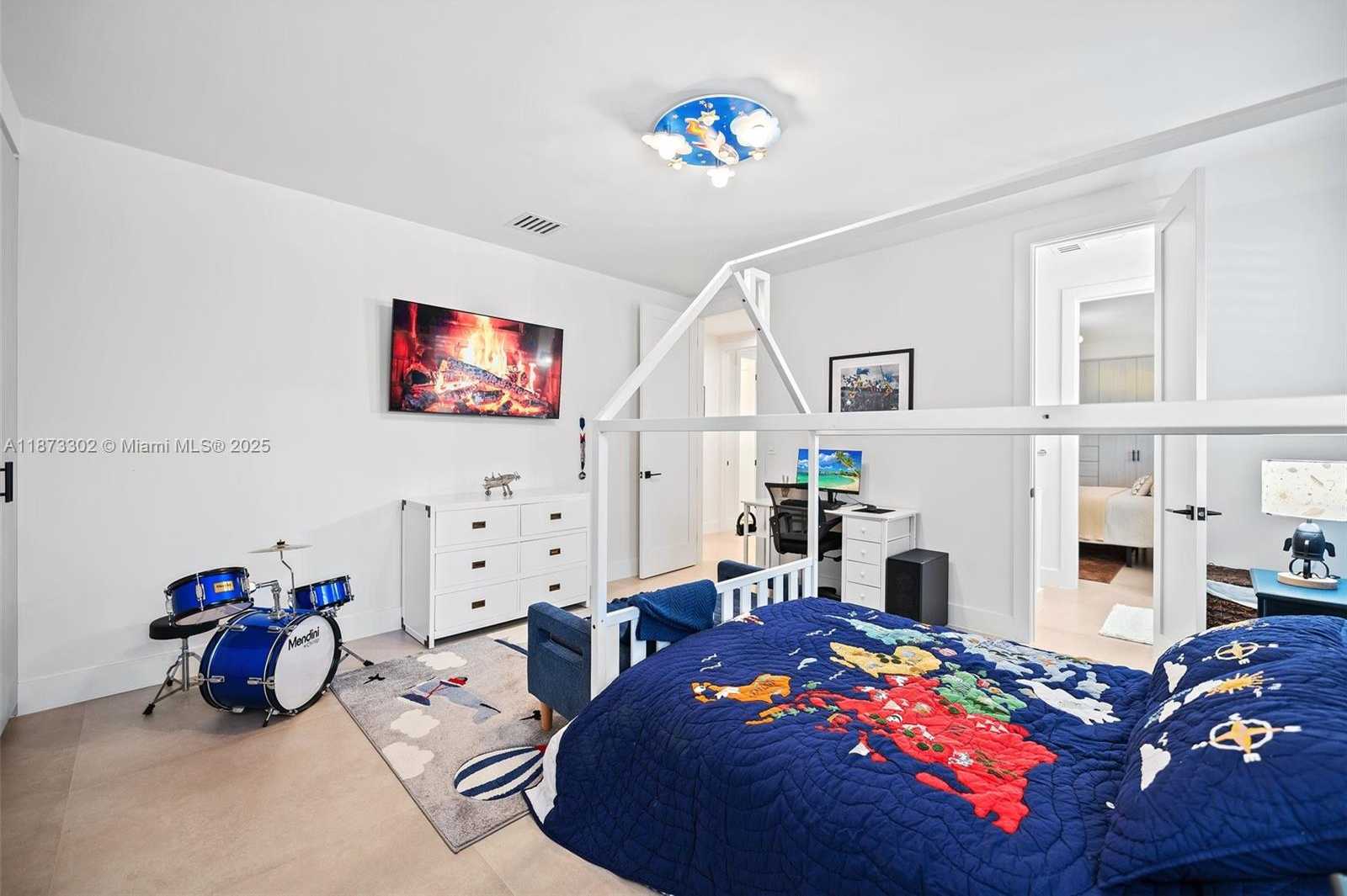Small Image of 10304 SOUTH WEST 87TH CT, Miami Number 24