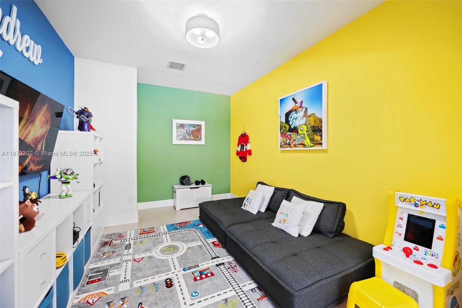 Small Image of 10304 SOUTH WEST 87TH CT, Miami Number 27