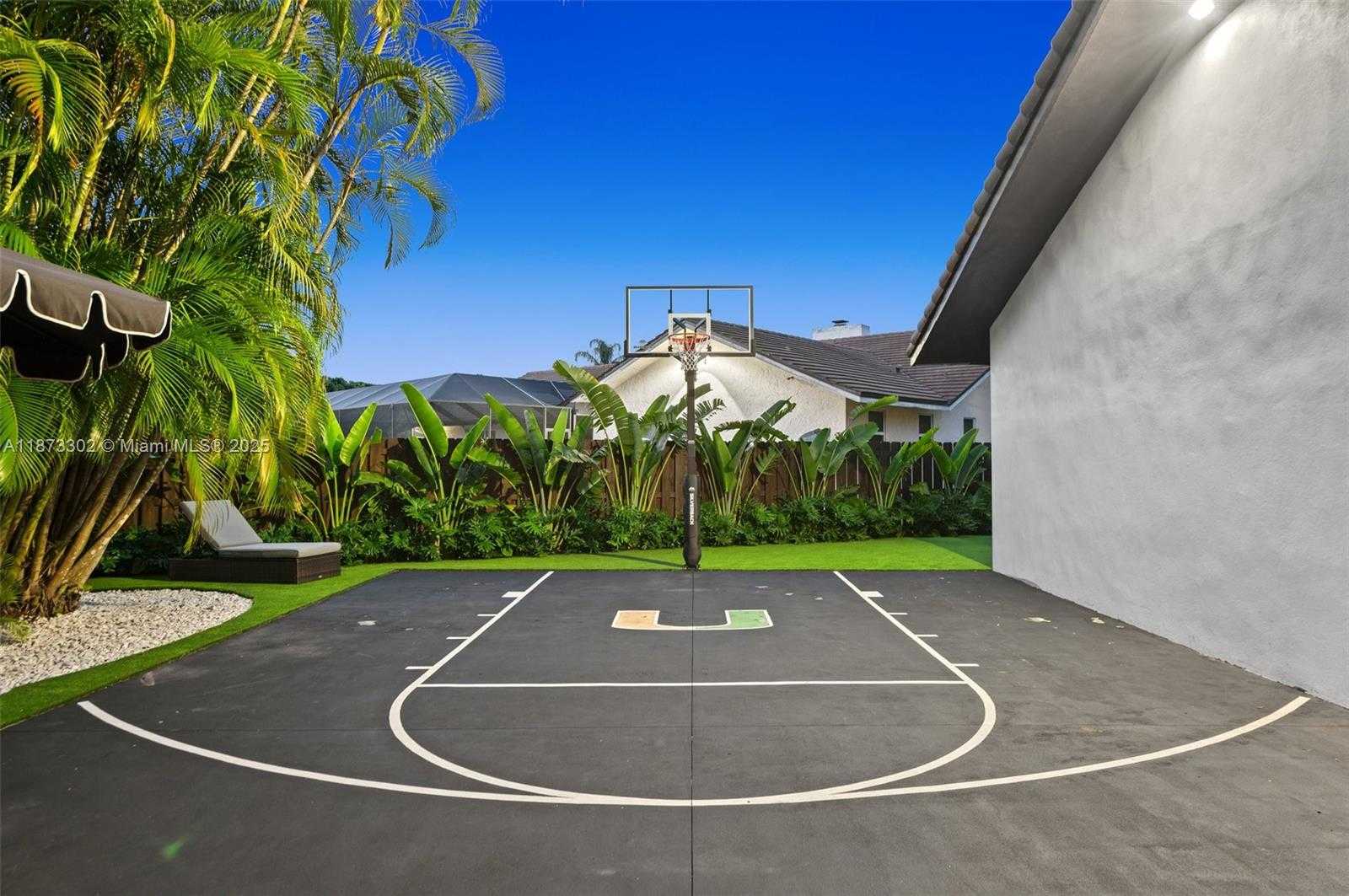 Small Image of 10304 SOUTH WEST 87TH CT, Miami Number 49