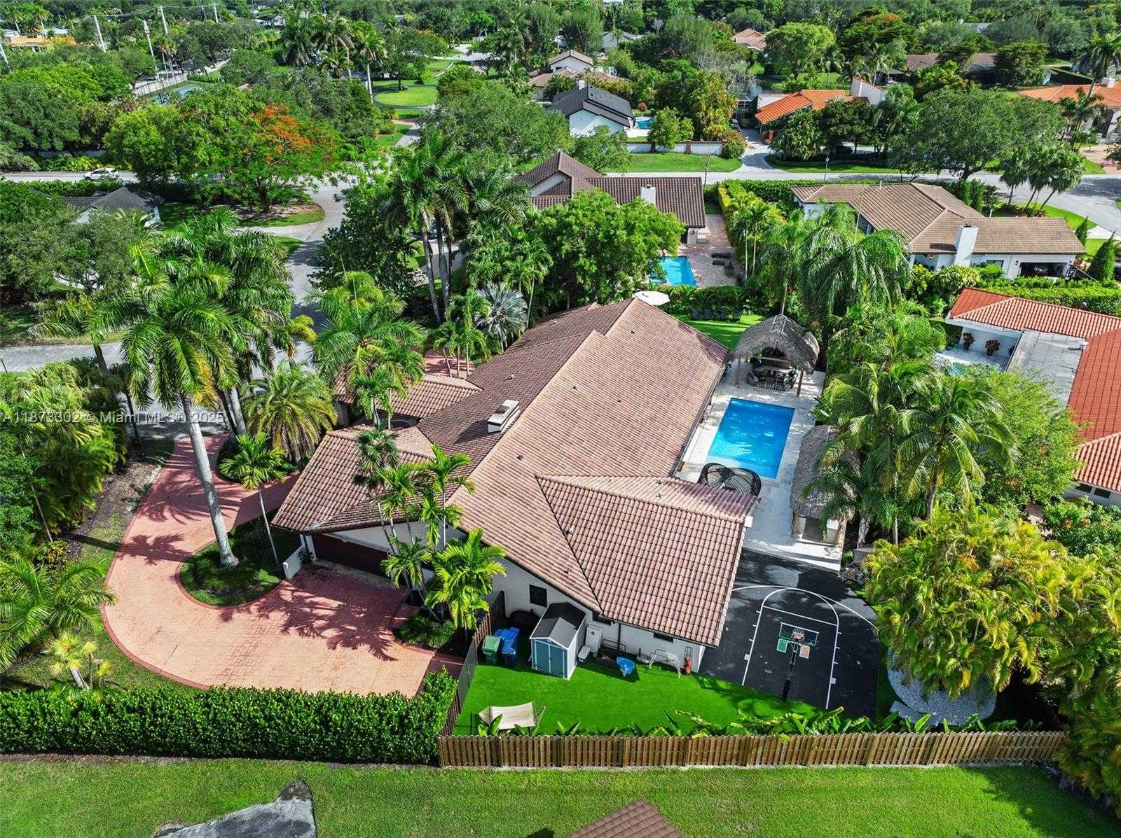 Small Image of 10304 SOUTH WEST 87TH CT, Miami Number 52