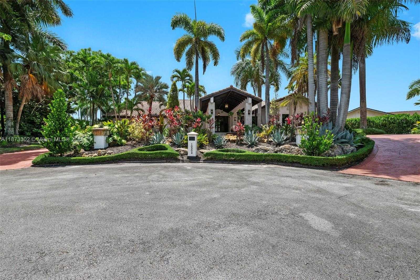 Small Image of 10304 SOUTH WEST 87TH CT, Miami Number 55