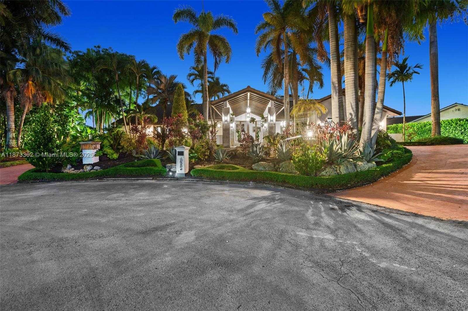 Small Image of 10304 SOUTH WEST 87TH CT, Miami Number 56