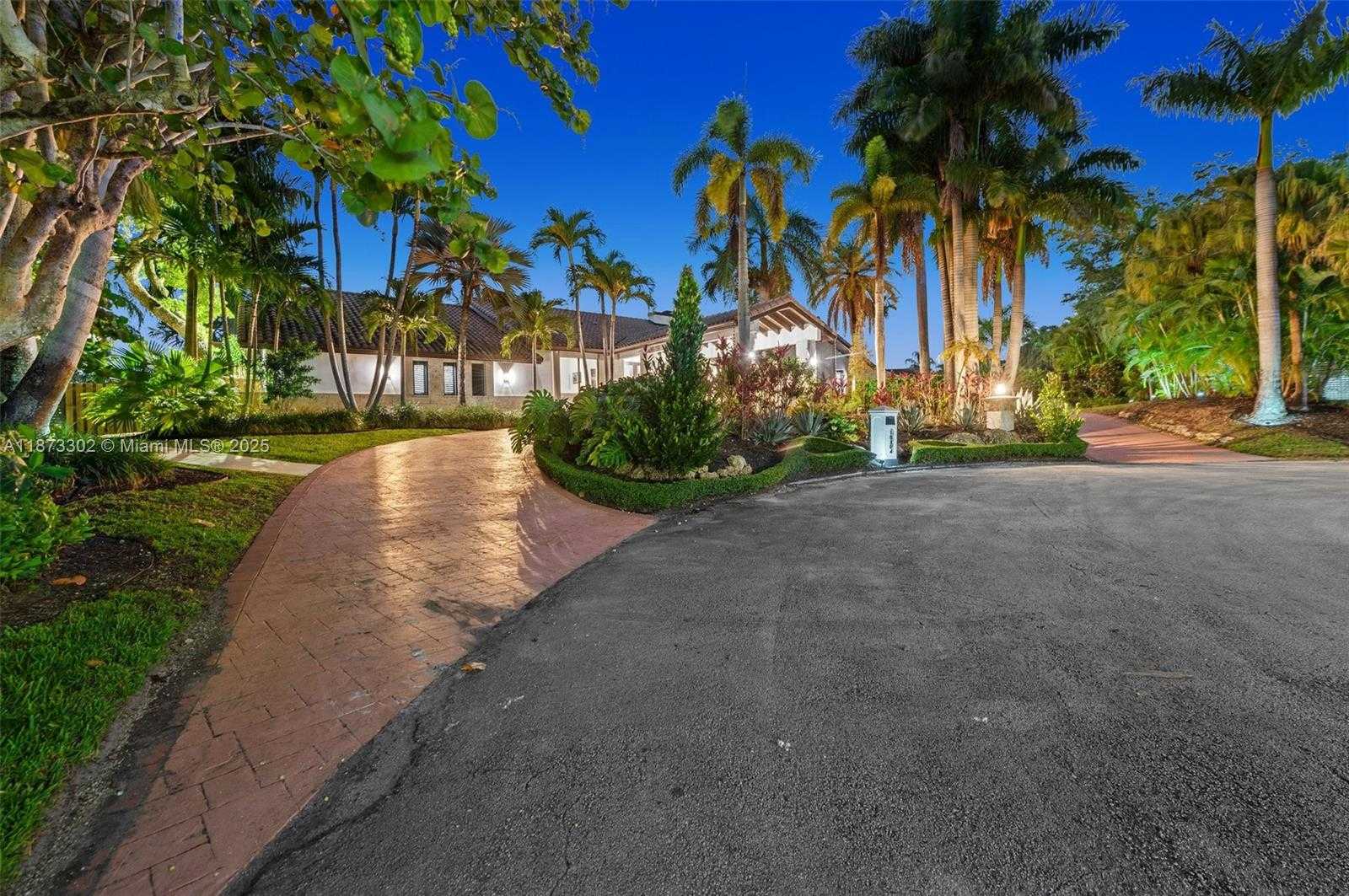 Small Image of 10304 SOUTH WEST 87TH CT, Miami Number 60