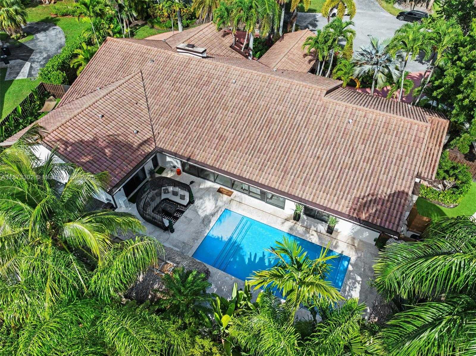 Small Image of 10304 SOUTH WEST 87TH CT, Miami Number 61