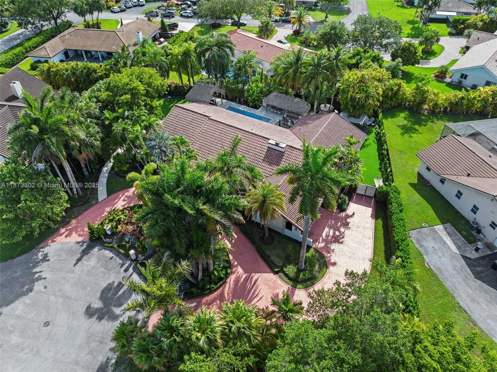 Small Image of 10304 SOUTH WEST 87TH CT, Miami Number 62