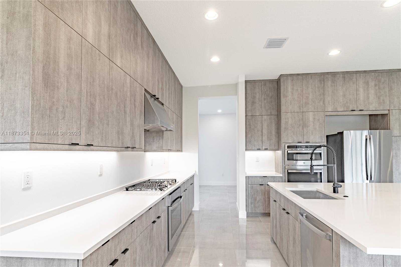 Small Image of 20302 SOMERSET HILLS DR, Boca Raton Number 16