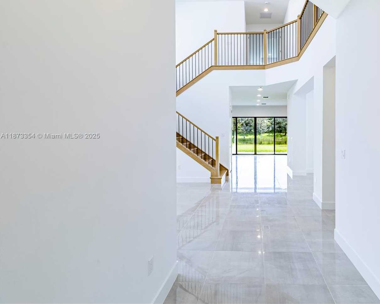 Small Image of 20302 SOMERSET HILLS DR, Boca Raton Number 4