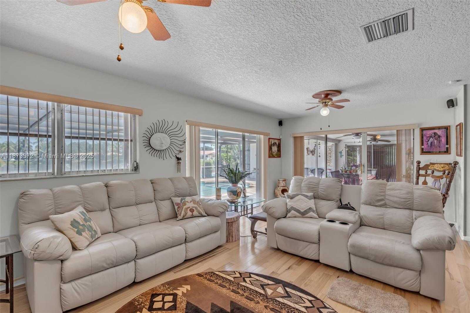 Small Image of 16561 ROYAL POINCIANA DR, Weston Number 12