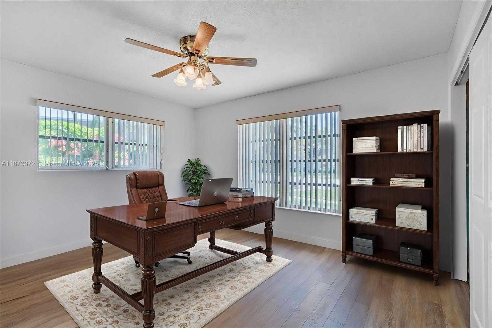 Small Image of 16561 ROYAL POINCIANA DR, Weston Number 14